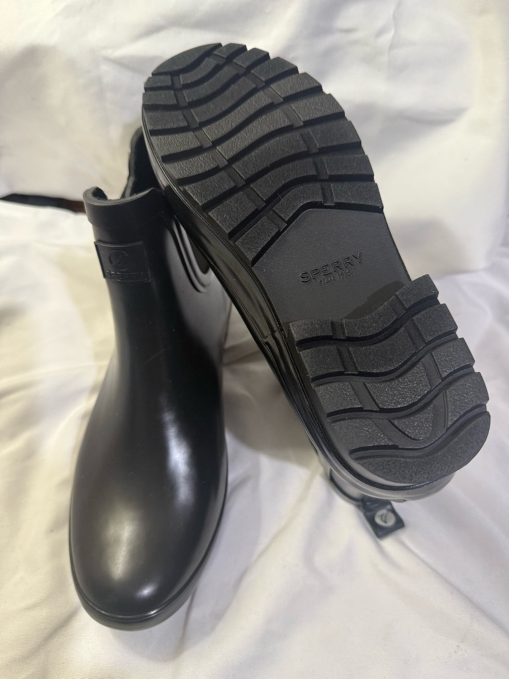 Sperry Drizzle Chelsea Rain Boot
Chelsea Rain Boot, Lug Sole W/Size 7,8,10 - Picture 7 of 8